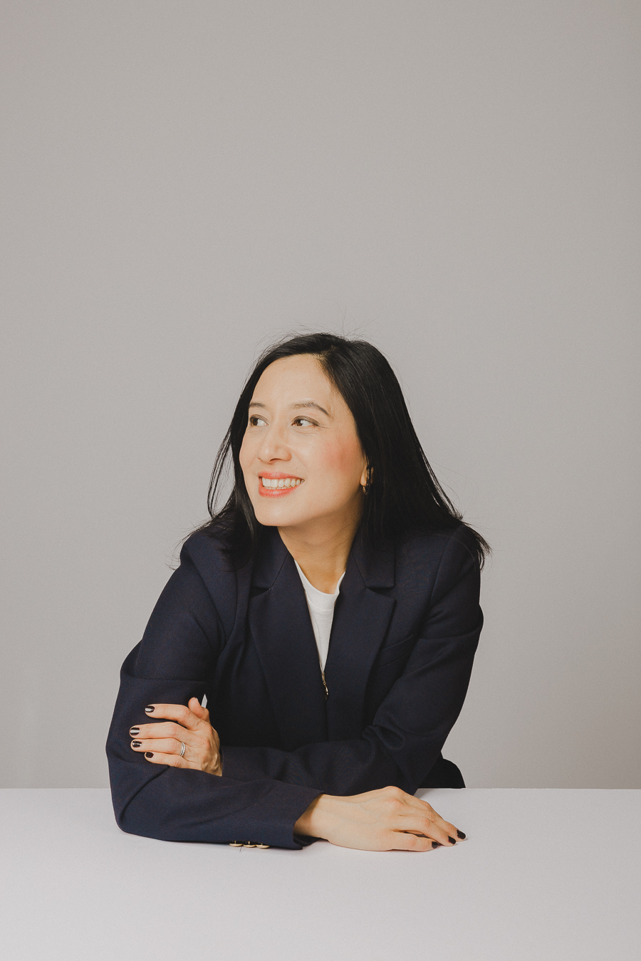 Kim, business experience, human presence